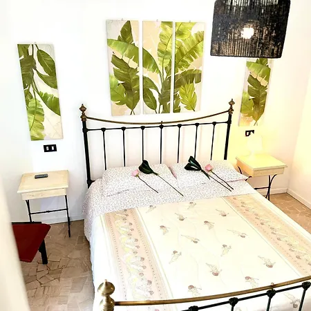 Apartment 4 People In 400m From The *